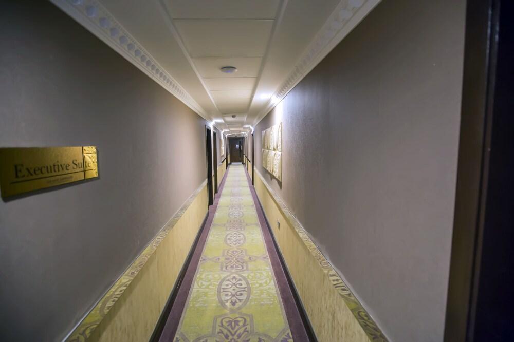 Grand Sapphire Hotel&Banqueting Croydon Extérieur photo